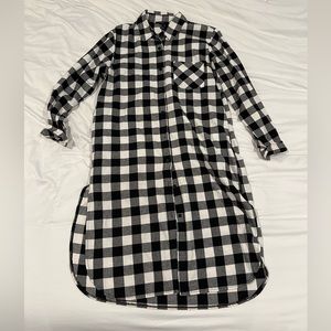 Forever 21 button up plaid maxi dress black and white size small